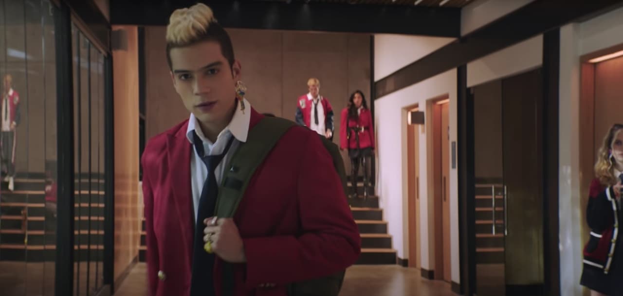 El nuevo Miguel Arango usó falda en el video musical de ‘Rebelde’: esta es su historia