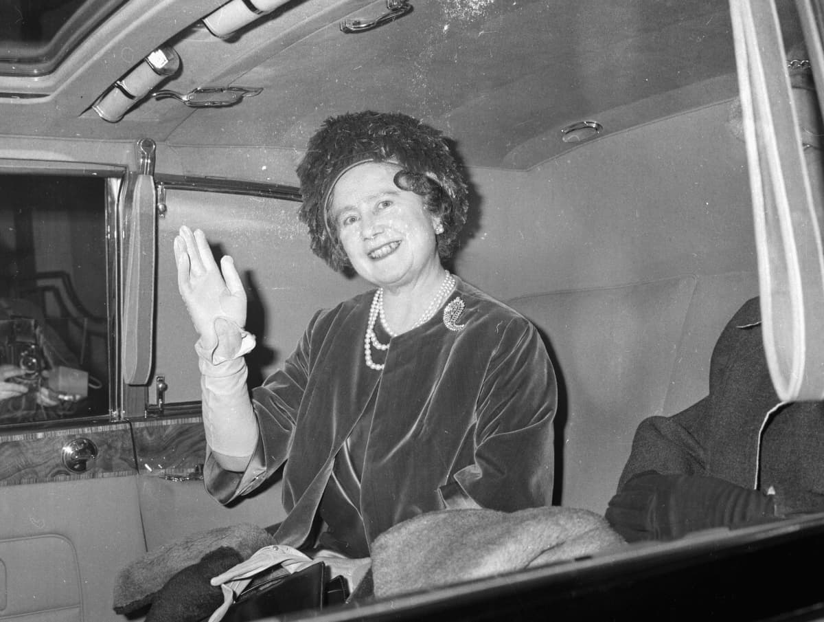 El secreto de la longevidad de la reina Isabel está en la sangre y la historia es genial 