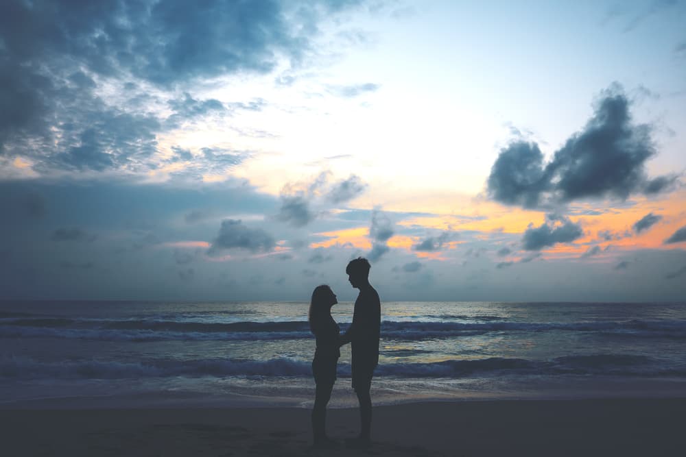 El mayor acto de amor que puedes hacer por tu pareja, según una terapeuta