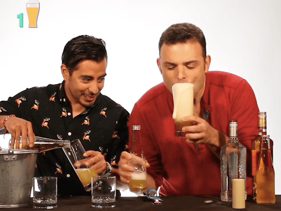 Dos mexicanos prueban remedios contra la resaca y este fue el resultado