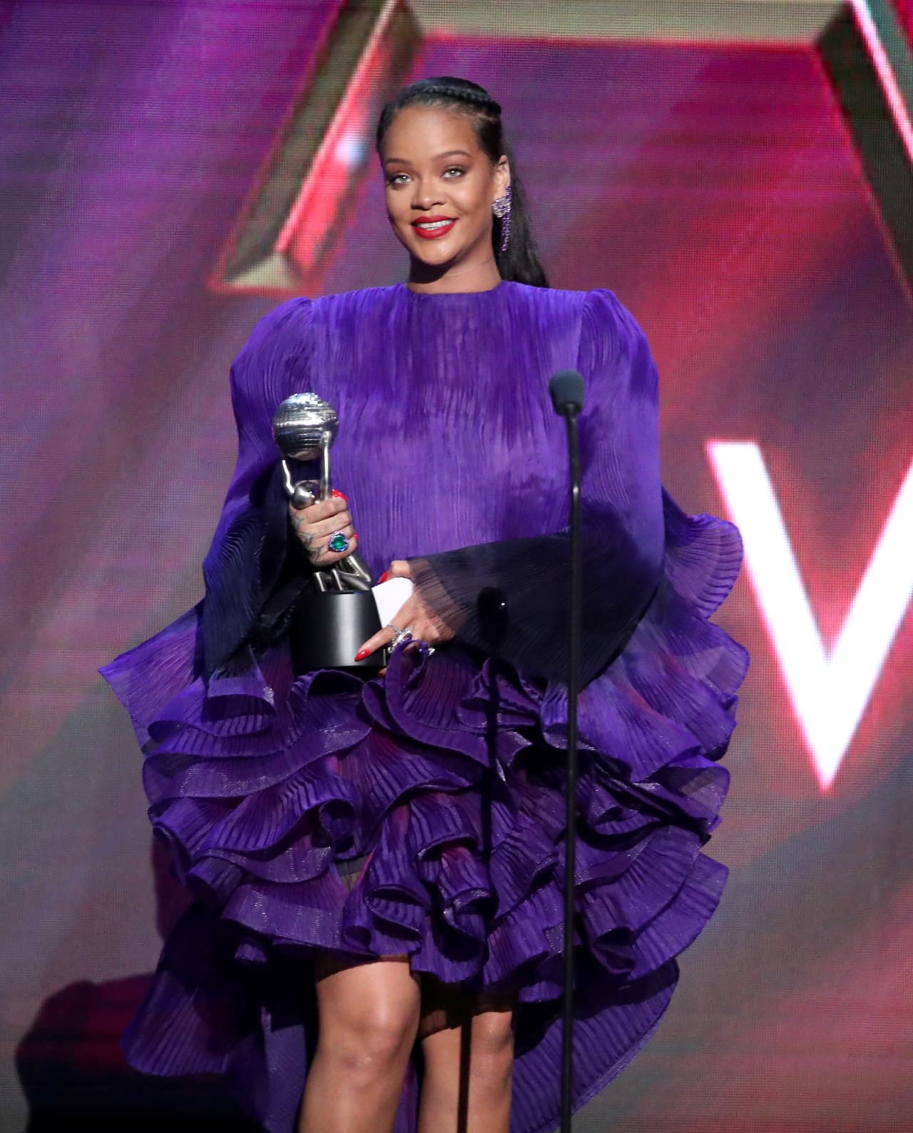 Rihanna quiere salvar al mundo y dio un poderoso discurso con la clave para hacerlo