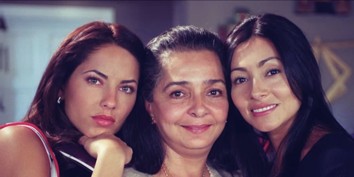 Qué significan los corazones azules: 6 lecciones de las telenovelas mexicanas