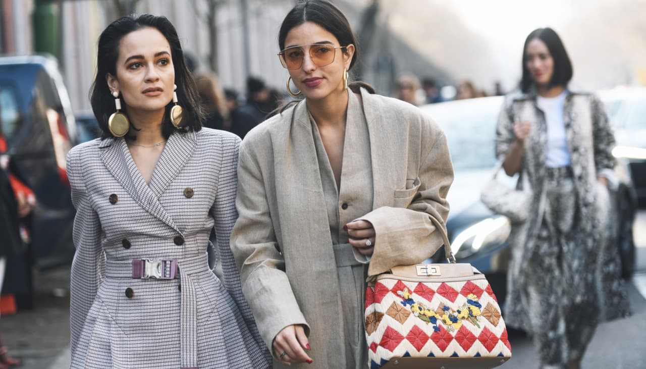 Utiliza un saco oversize sin que te aumente tallas: sólo debes seguir un par de tips