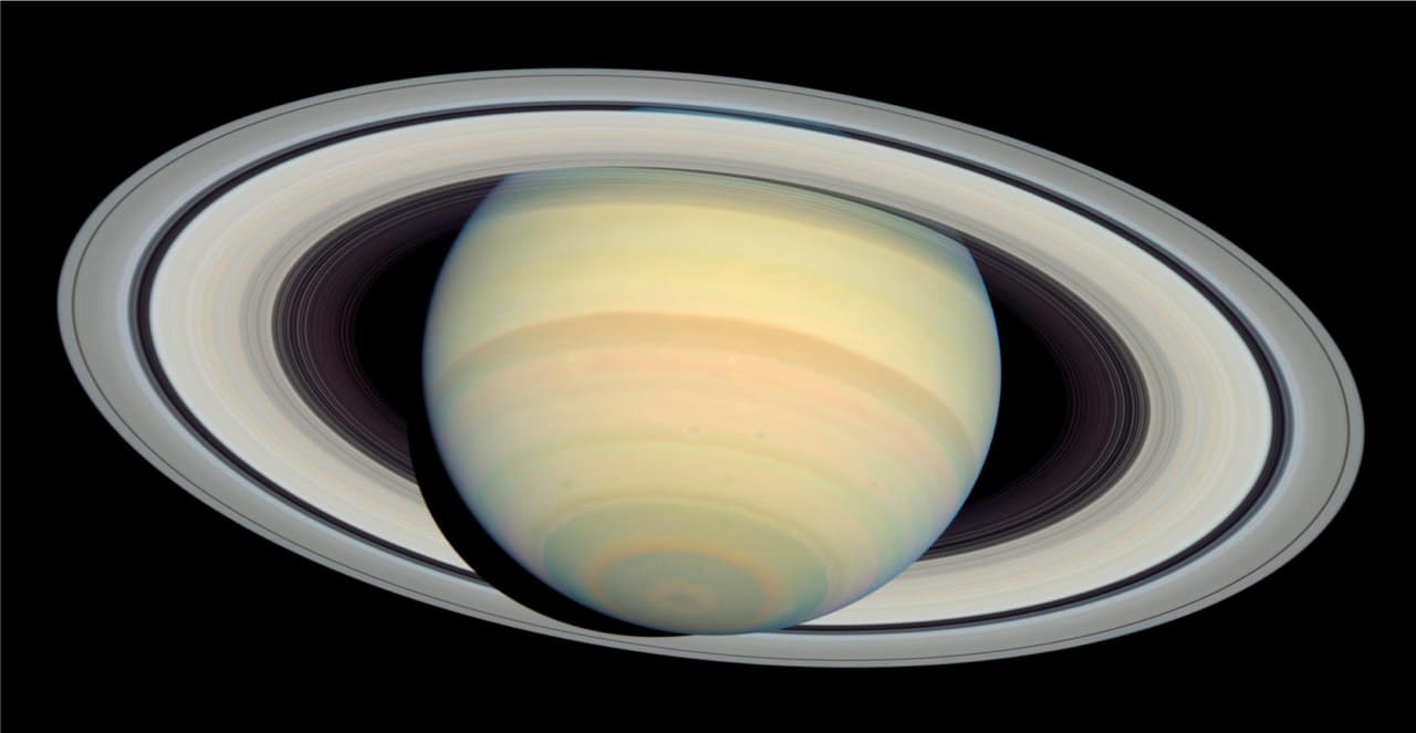 Los anillos de Saturno están desapareciendo y eso cambia todo lo que sabíamos del planeta