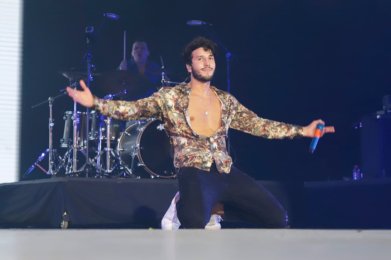 Sebastián Yatra es el hombre perfecto y sus espectaculares abs no son el único motivo