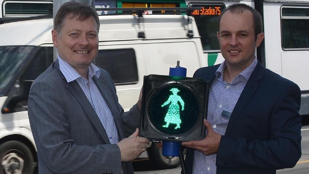 Semáforos femeninos: la iniciativa que busca dar un paso hacia la igualdad de género