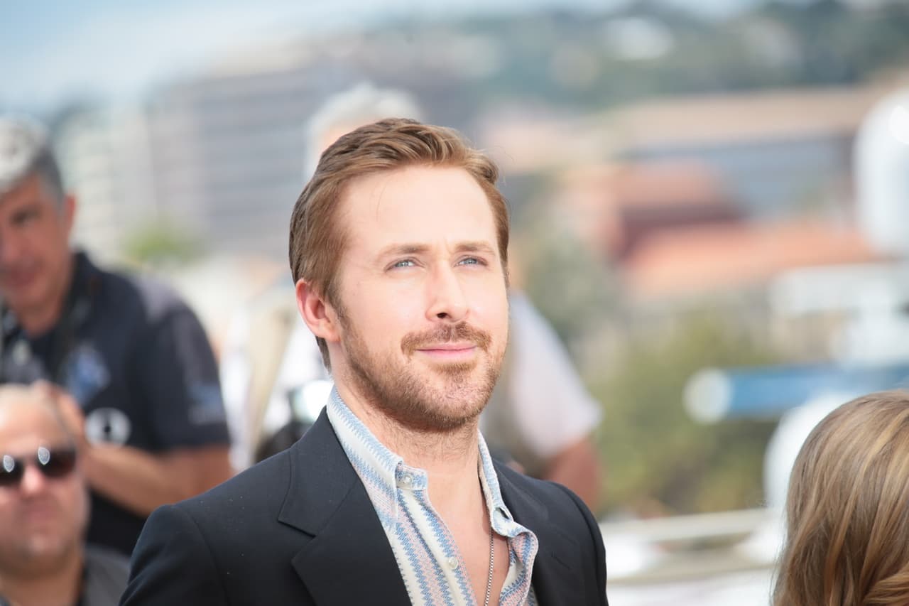 Famosos que son tan altos y guapos, que no podemos dejar de verlos (miden más de 1.85)