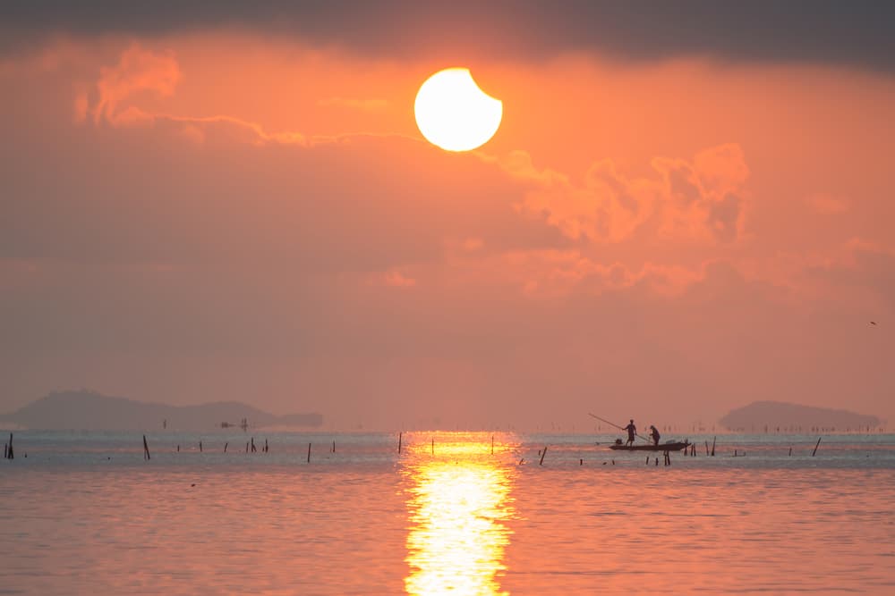 El último eclipse del año impactará en tu signo y el efecto durará más de 6 meses