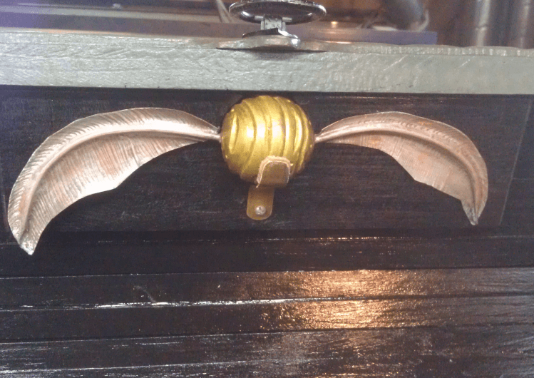 Lo que hay dentro de esta pelota de quidditch te emocionará hasta las lágrimas