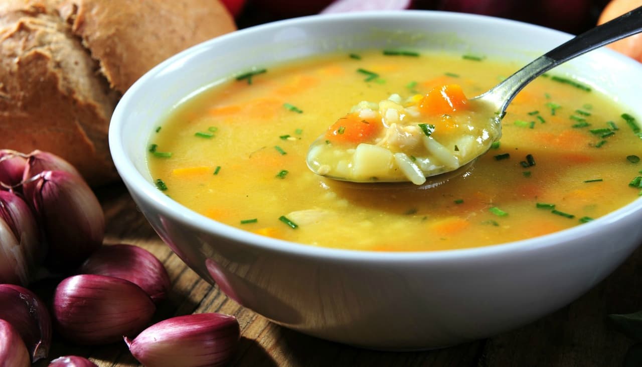 La nutricionista de los famosos revela su truco para comer menos en la cena