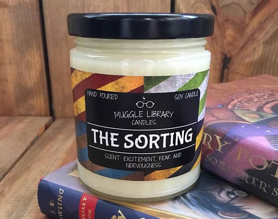 Estas velas te dicen a qué casa de Hogwarts perteneces y ya estamos saliendo a comprarlas