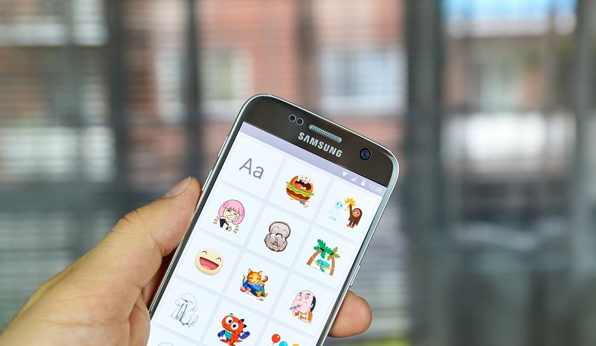 ¡Por fin llegarán los stickers a WhatsApp! Así es como se verán