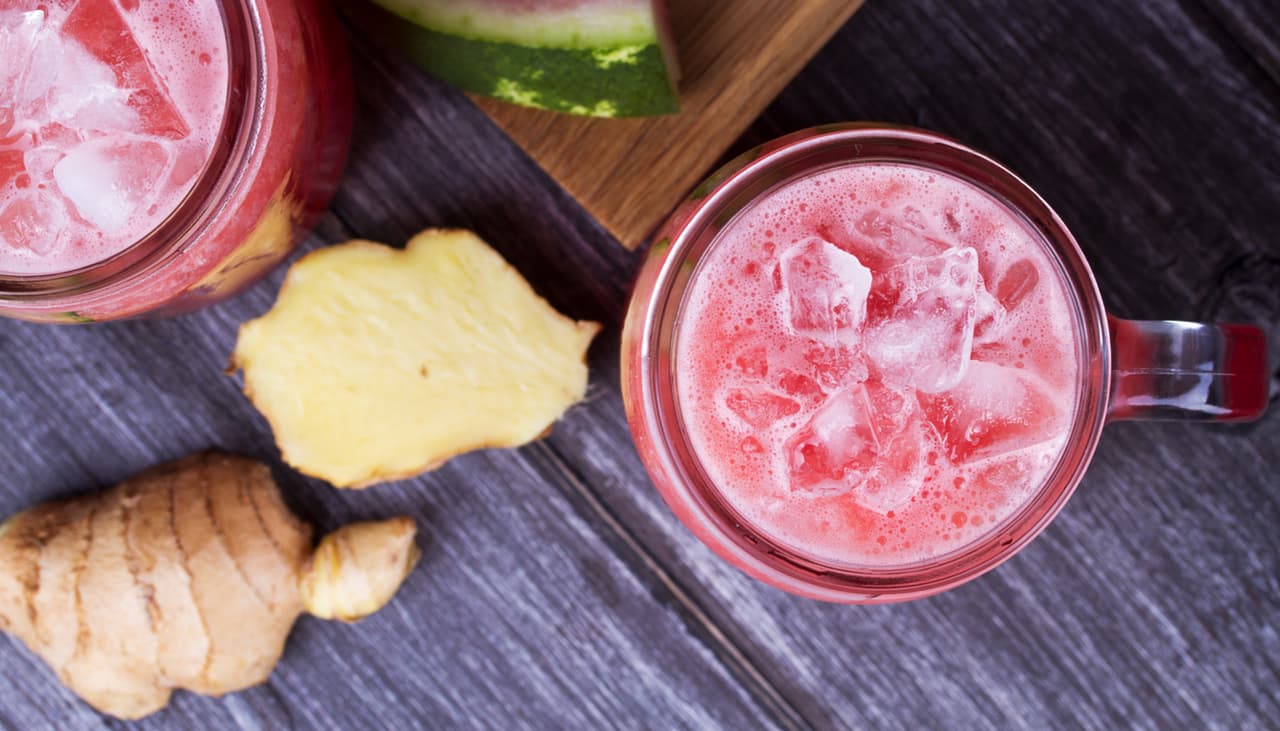 Bebida refrescante y antioxidante: quema grasas y elimina la retención de líquidos