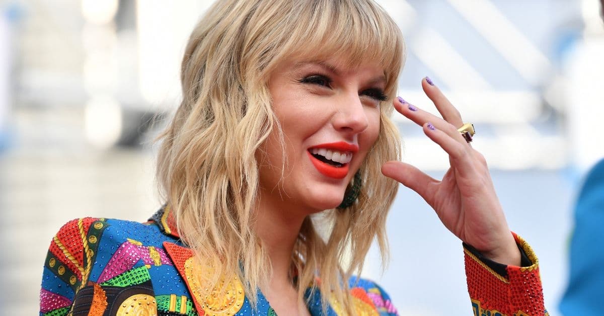 Jade Jolie es la drag queen idéntica a Taylor Swift que está enloqueciendo Internet 