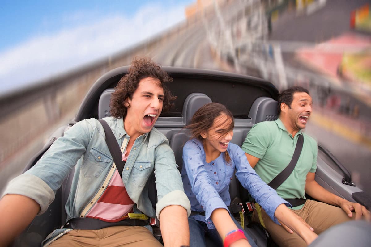 ¿Te gusta la velocidad? Entonces Test Track en Epcot es la atracción para ti