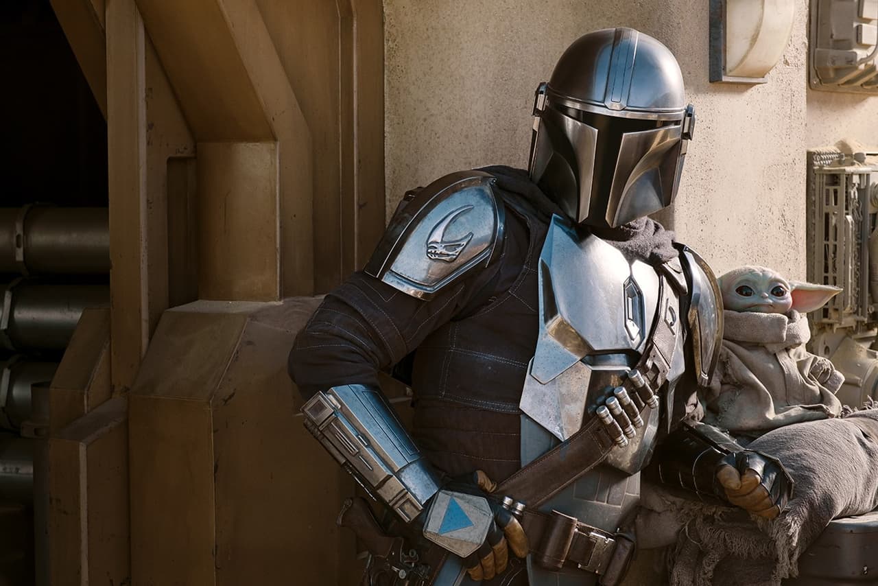 La Armera le ordena a Din Djarin ir a las minas del planeta Mandalore para recuperar su honor y su estatus de mandaloriano. Es posible que esa aventura sea la trama principal de la tercera temporada de 'The Mandalorian'
<br>
