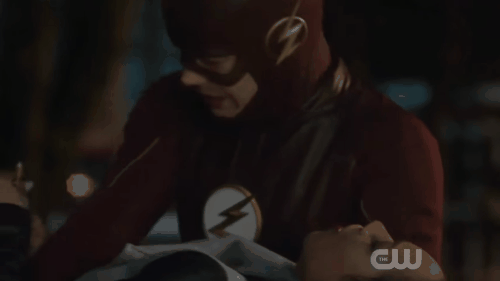 ¿Y ahora cómo seguimos? Flash no tiene buena suerte y este final de temporada lo confirma