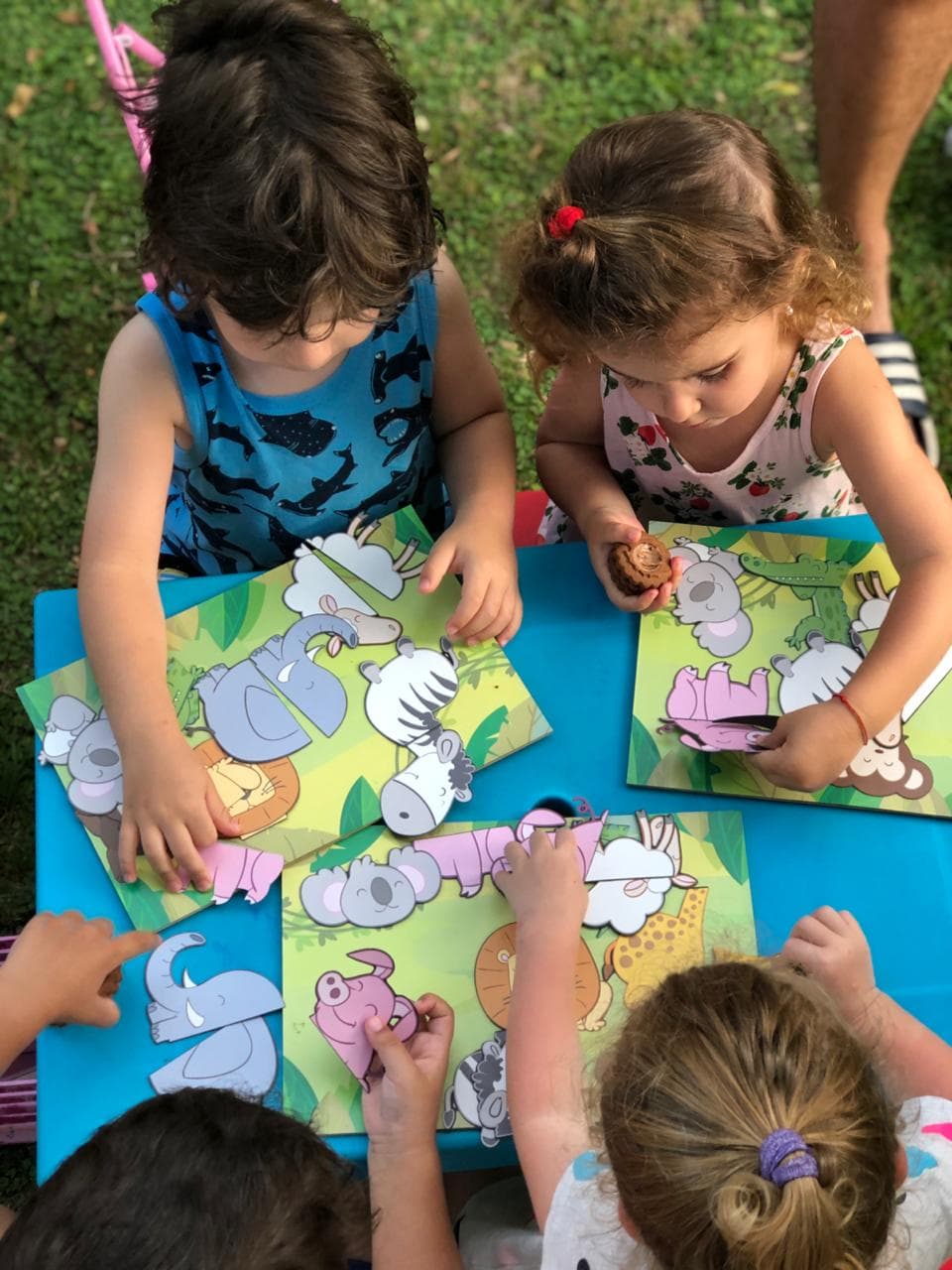 Menos pantallas, más creatividad: 9 juegos que todo niño necesita en su casa (para ser más feliz)