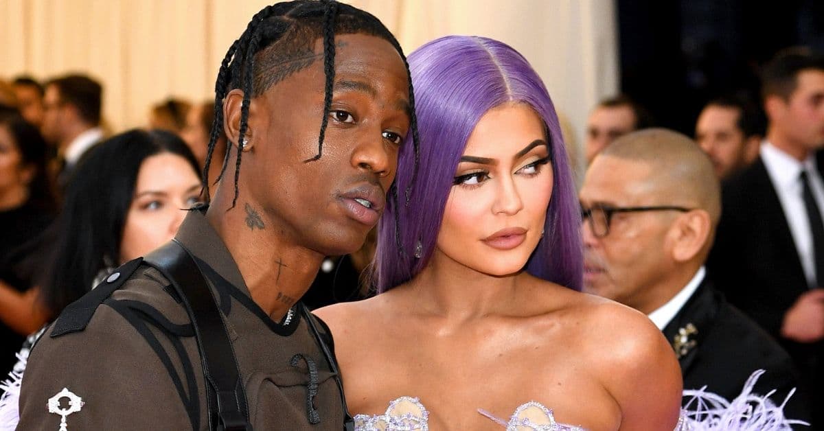 Travis Scott puso a los pies de Kylie Jenner la alfombra más romántica del mundo