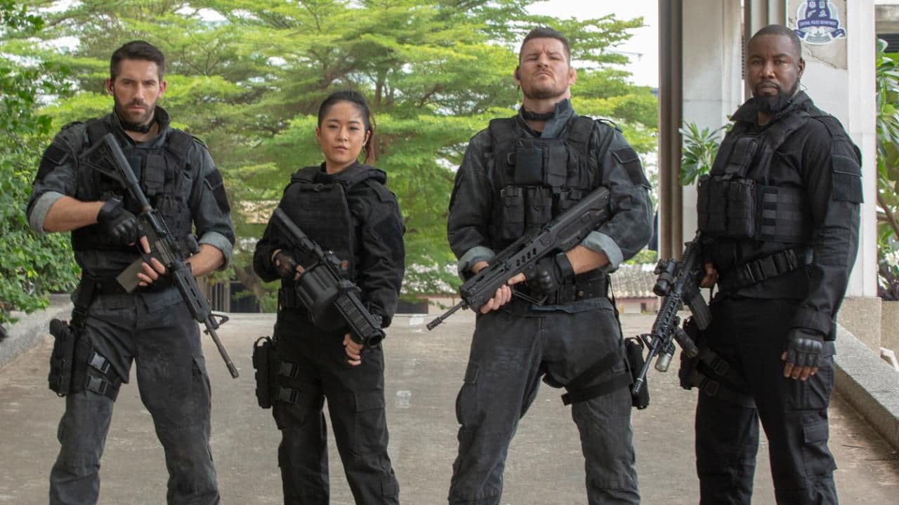 The Expendables pero de artes marciales: los mejores luchadores del cine se unen en Triple Threat