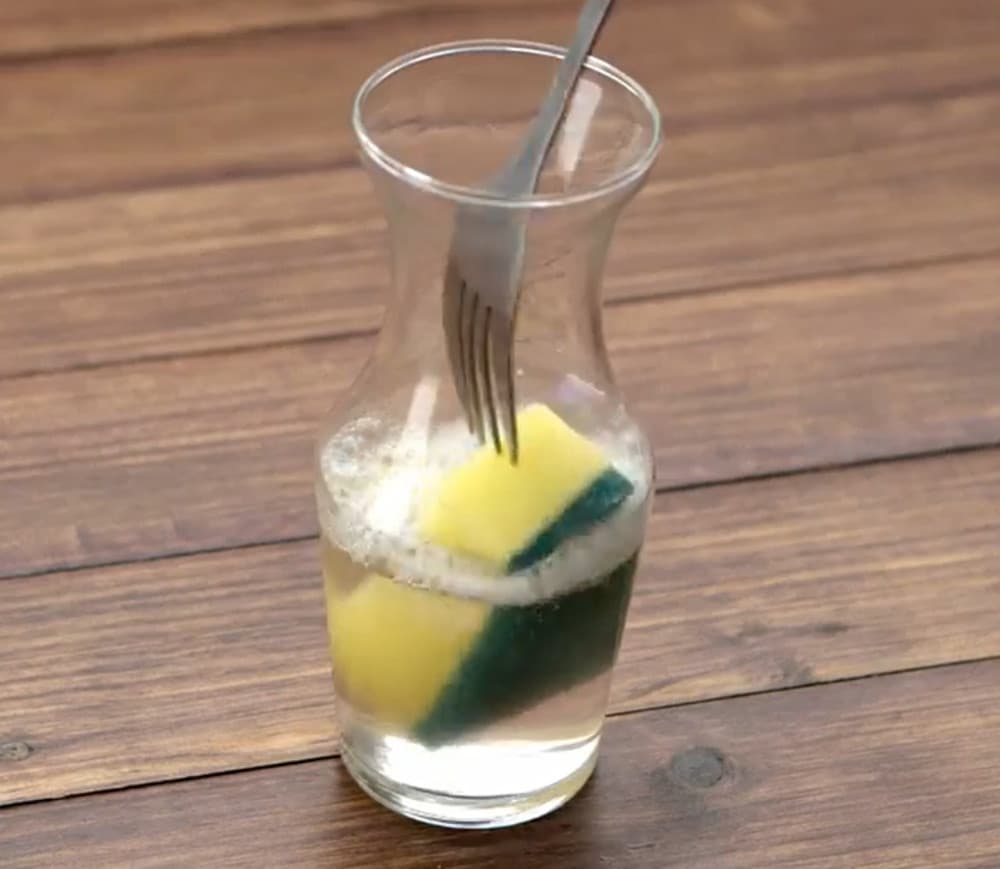 13 trucos con esponjas que solucionan los problemas más cotidianos que tienes en tu hogar