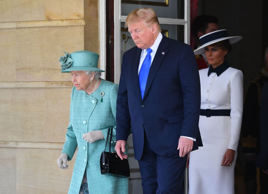La princesa Ana le niega el saludo a Trump y según Internet es la 'nueva reina'