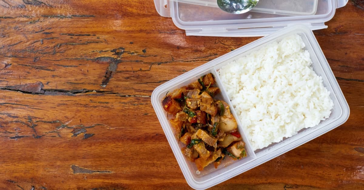 Martí Batres descubrió los tuppers y el Internet perdió la cabeza con el #TupperChallenge