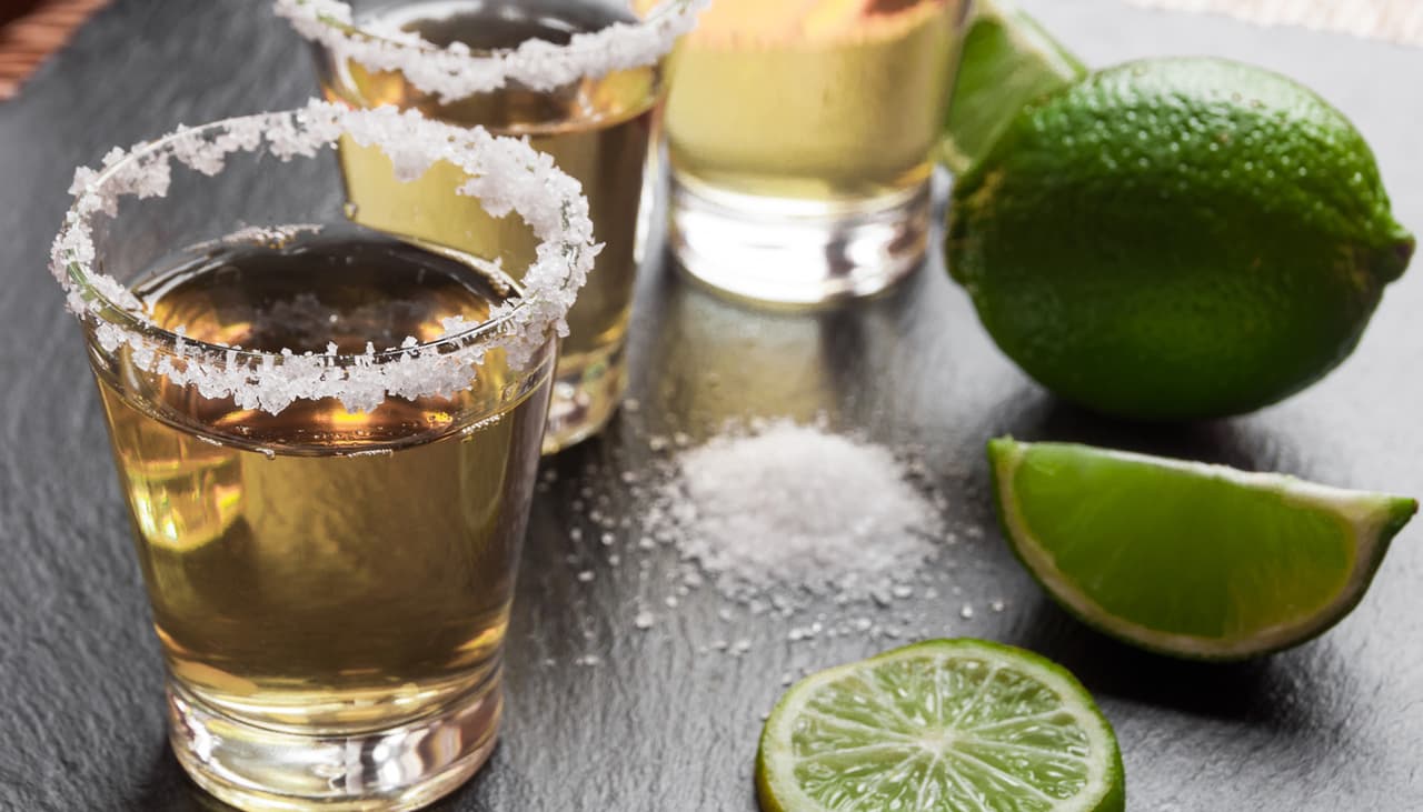 El tequila hace bien para la digestión, la osteoporosis y el colesterol: 5 beneficios científicos