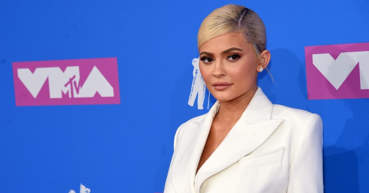 Kylie Jenner es más hermosa al natural que con photoshop, ¿no crees?