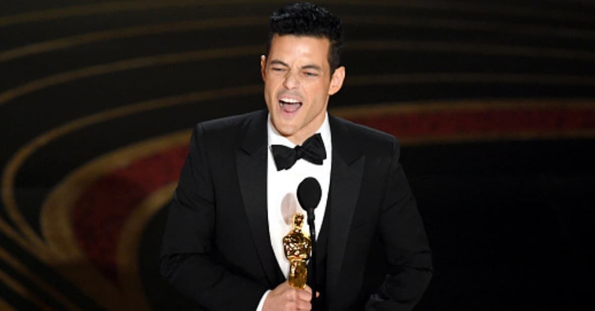 No solo sabe hacer de Freddie Mercury, Rami Malek habla PERFECTO español