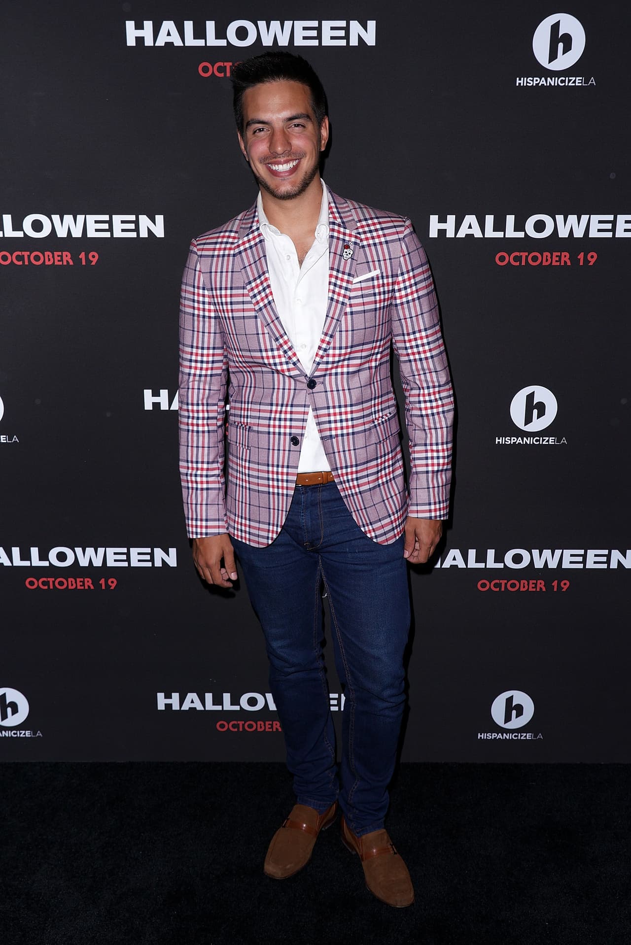 Vadhir Derbez está enamorado: ella es Diana Larume, la guapa mujer que lo conquistó