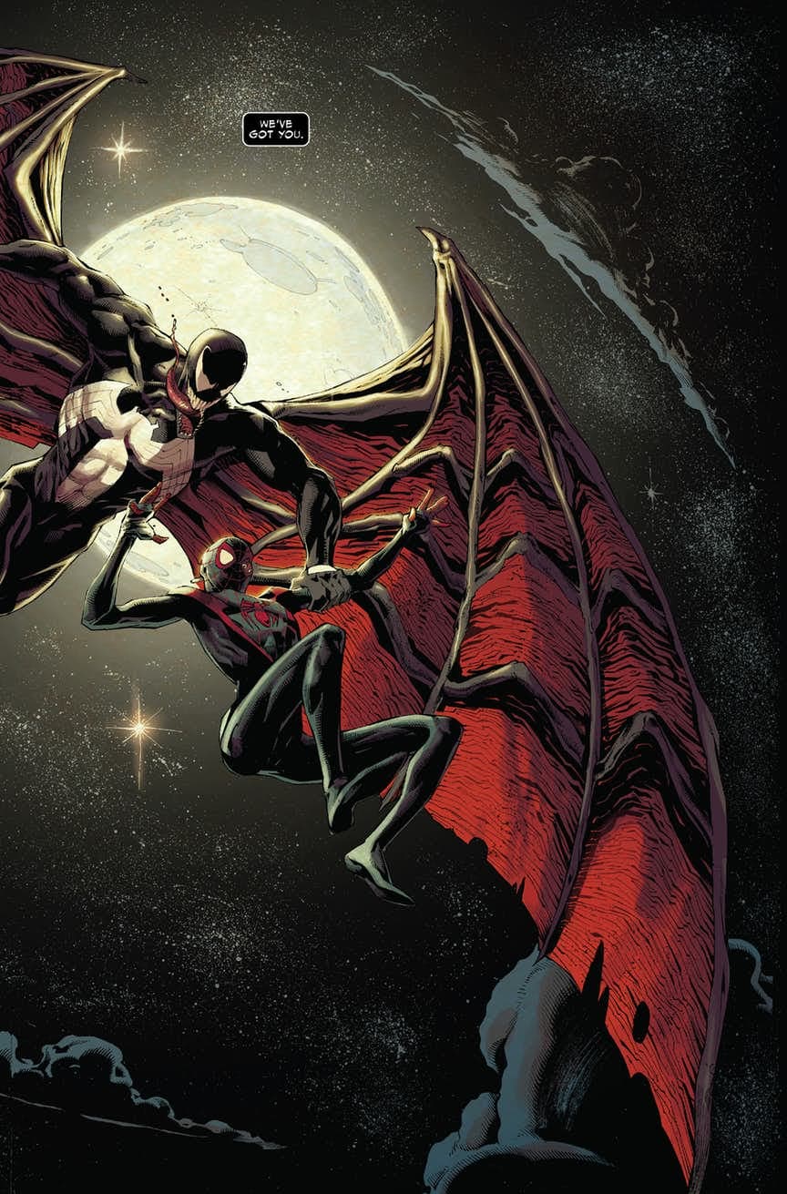 Venom se convierte en soldado (con armas de fuego) para derrotar al dios simbionte ¿¡WTF!?