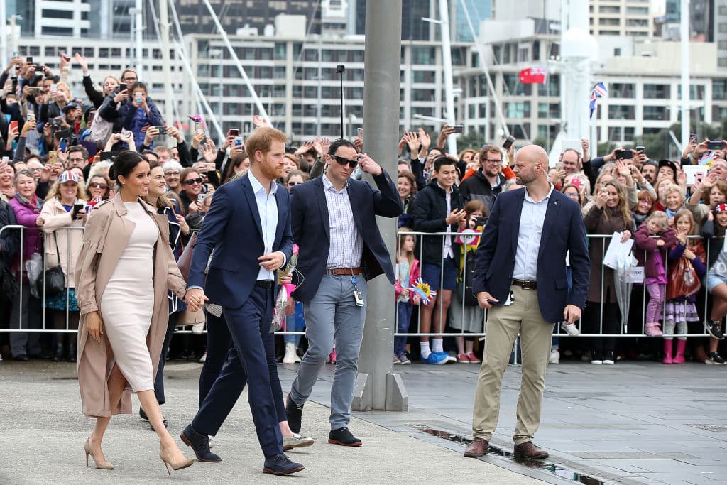 Meghan usó EL vestido perfecto para embarazadas y la pancita se ve espectacular