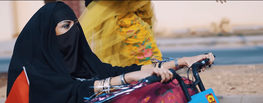 Esta canción pop se ha vuelto viral en Arabia Saudita pero no por las razones que piensas