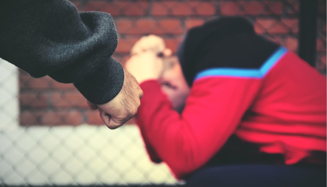 Darle nalgadas a un niño puede causarle depresión y otros problemas en su salud mental