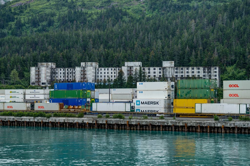 En Alaska hay un pueblo donde todos sus habitantes viven en el mismo ...