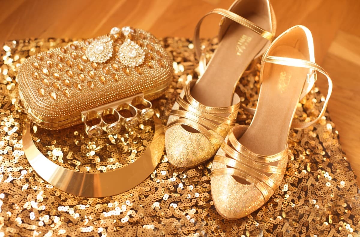 Ideas para portar un outfit dorado digno de una diosa egipcia ¡Deslumbrarás a todos!