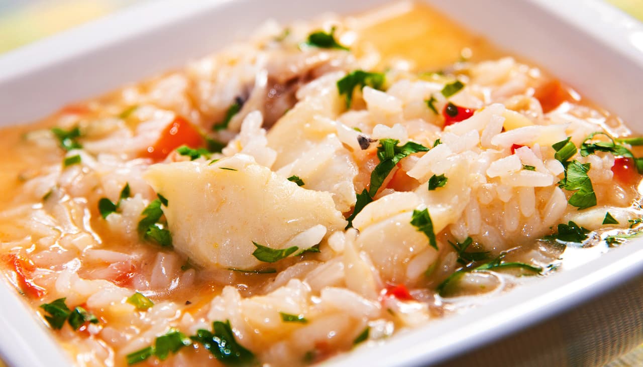 Como fazer bacalhau: 7 receitas em lascas ou postas que são de dar água na boca