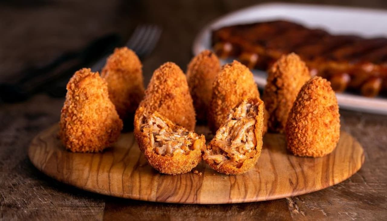 Outback lança coxinha de costela com barbecue por tempo limitado; veja preço