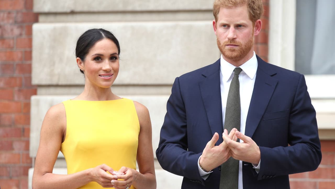 "Te deseamos un muy feliz Día de Acción de Gracias de nuestra familia para la tuya", escribieron en la imagen compartida en Instagram.