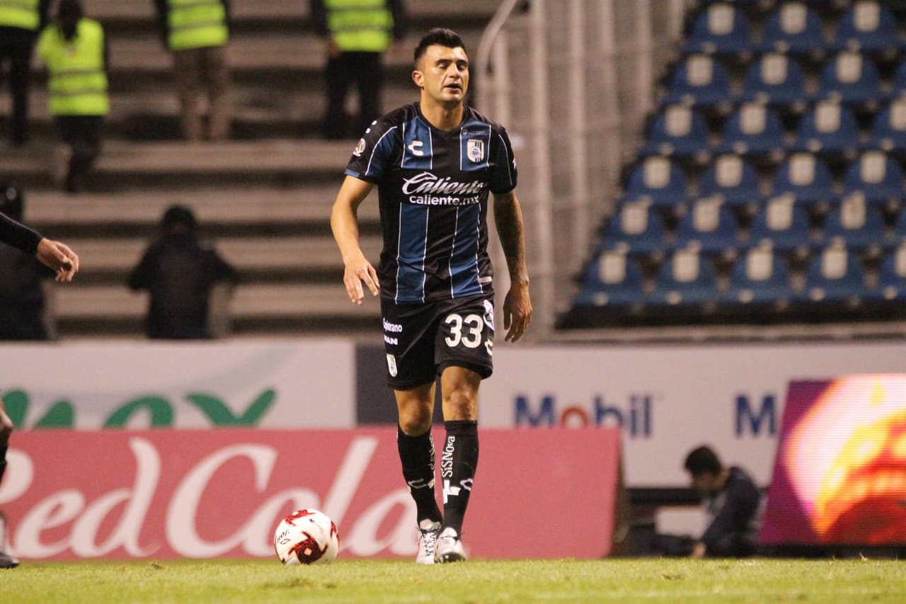 <b>11.- Querétaro</b> (2 jugadores)
<br>Julián Velázquez y Enrique Triverio
