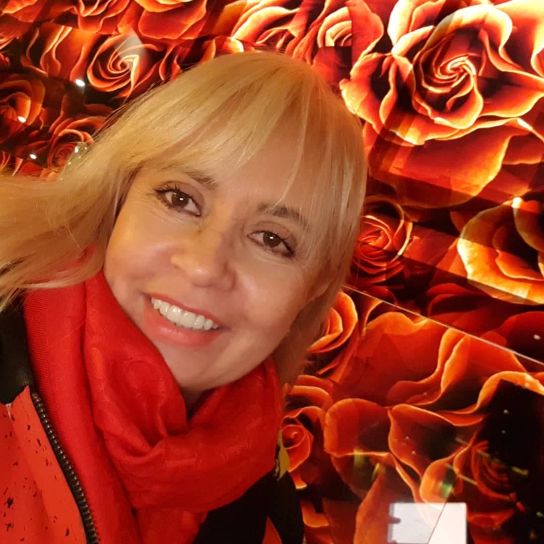 “Vamos a tratar de resaltar la parte positiva de ambas religiones. Más allá de acercar el proyecto a las nuevas generaciones, voy a hacer un producto para la televisión de todas las generaciones”, reveló.
<br>