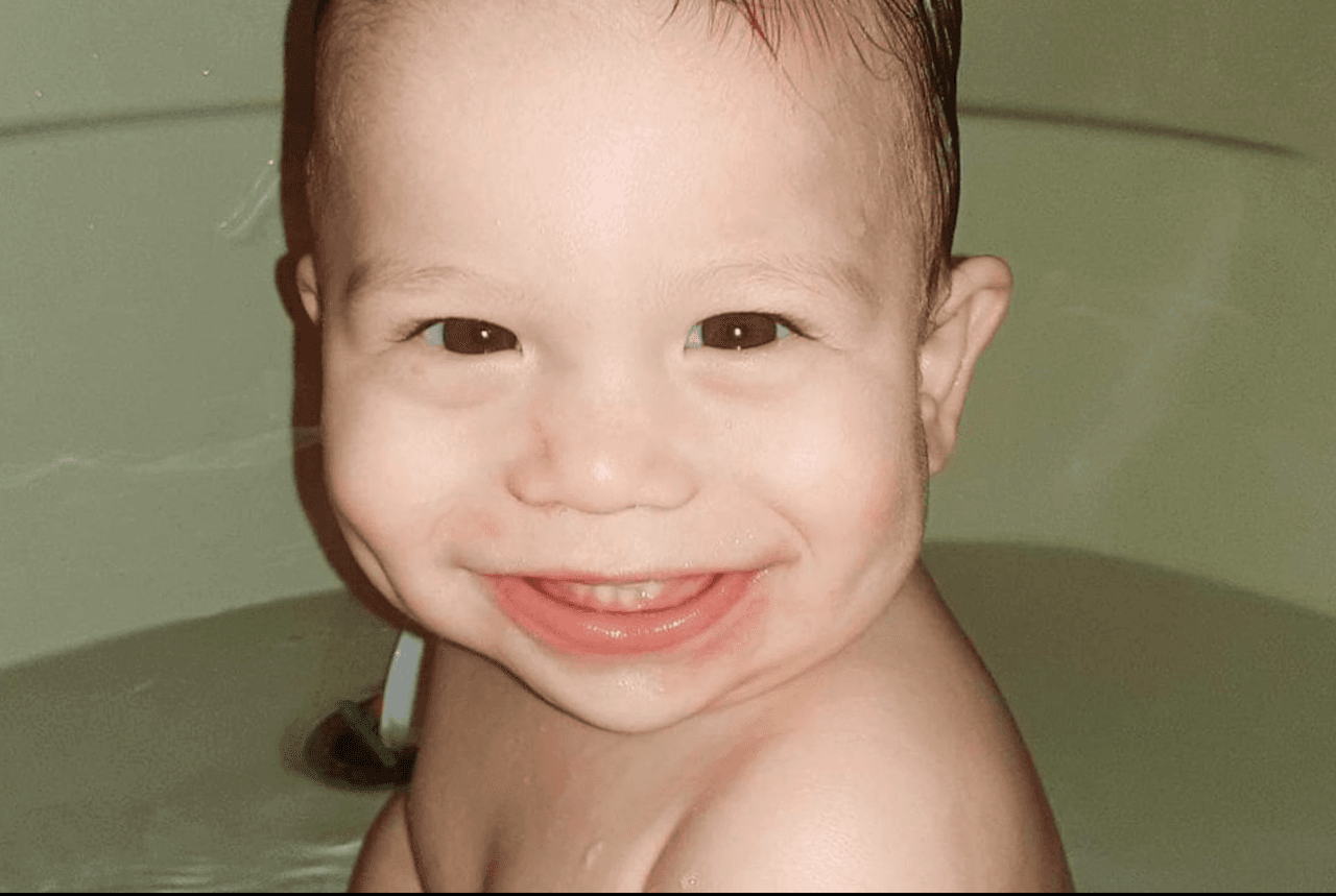 El 19 de mayo, el Médico Forense del condado de Bexar
<a href="https://www.univision.com/local/san-antonio-kwex/bebe-james-chairez-muerte-san-antonio?23" target="_blank">confirmó que los restos hallados</a> debajo de la casa de la sospechosa correspondían al bebé James.