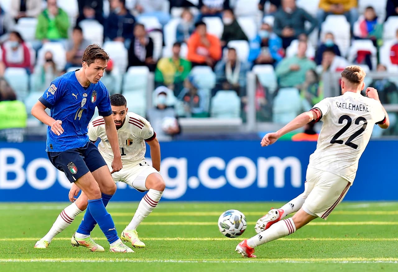 Italia se queda con el tercer lugar de la UEFA Nations League tras vencer 2-1 a Bélgica. Con anotacion de Barella y un penalti cobrado de Berardi, la 'Azzurra' se lleva la victoria. El único tanto por parte de los 'red devils' fue de Charles De Ketelaere ya al final del encuentro.