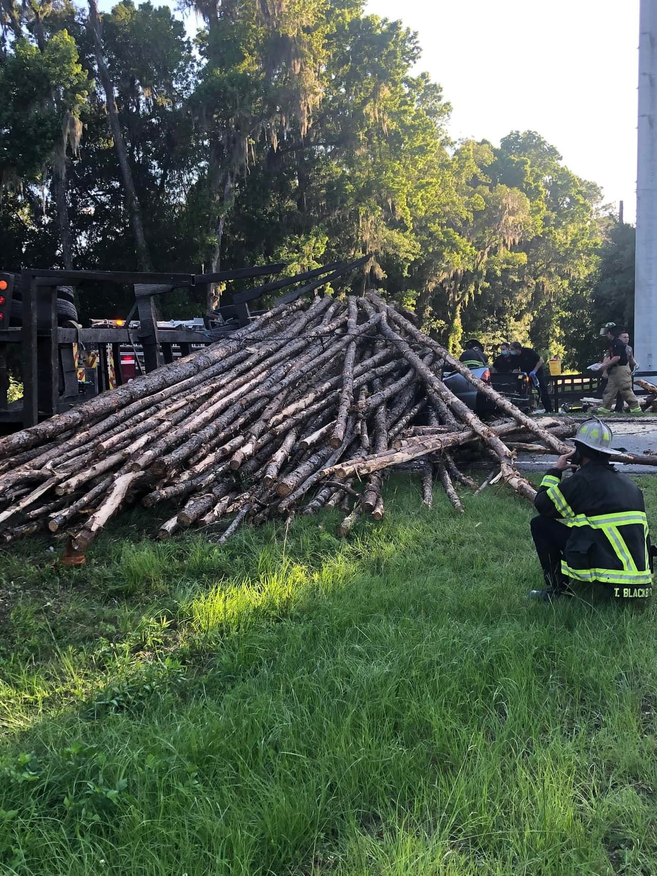 Sin embargo, el hombre fue evaluado y presenta heridas que no amenazan su vida. Actualmente está recibiendo tratamiento.