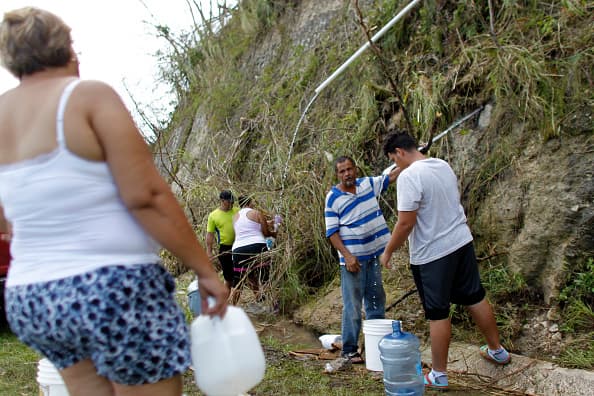 Estas cascadas naturales que se formaron con los deslaves, ayudan a la población y los vecinos de Corozal han sabido aprovecharlos ante la falta de agua en la zona.