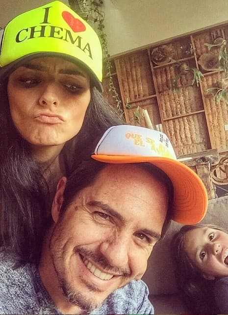 Y como también hay tiempo para el amor, Aislinn gozó a lo grande junto al también nominado Mauricio Ochmann.