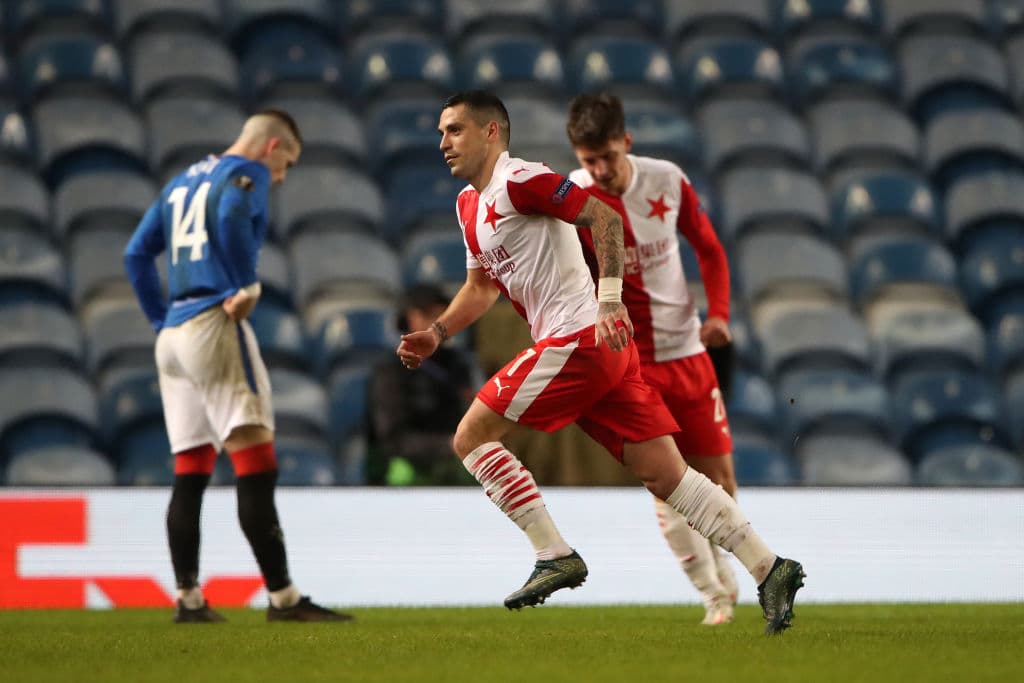 Slavia Praga avanza a Cuartos tras vencer 0-2 al Rangers en la vuelta de la serie para dejar el global 1-3.