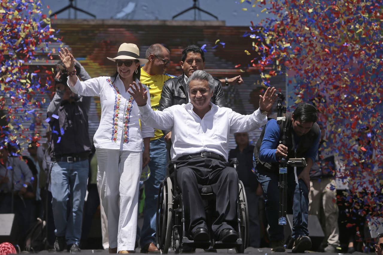 El presidente electo de Ecuador Lenin Moreno junto a su esposa, Rocío González