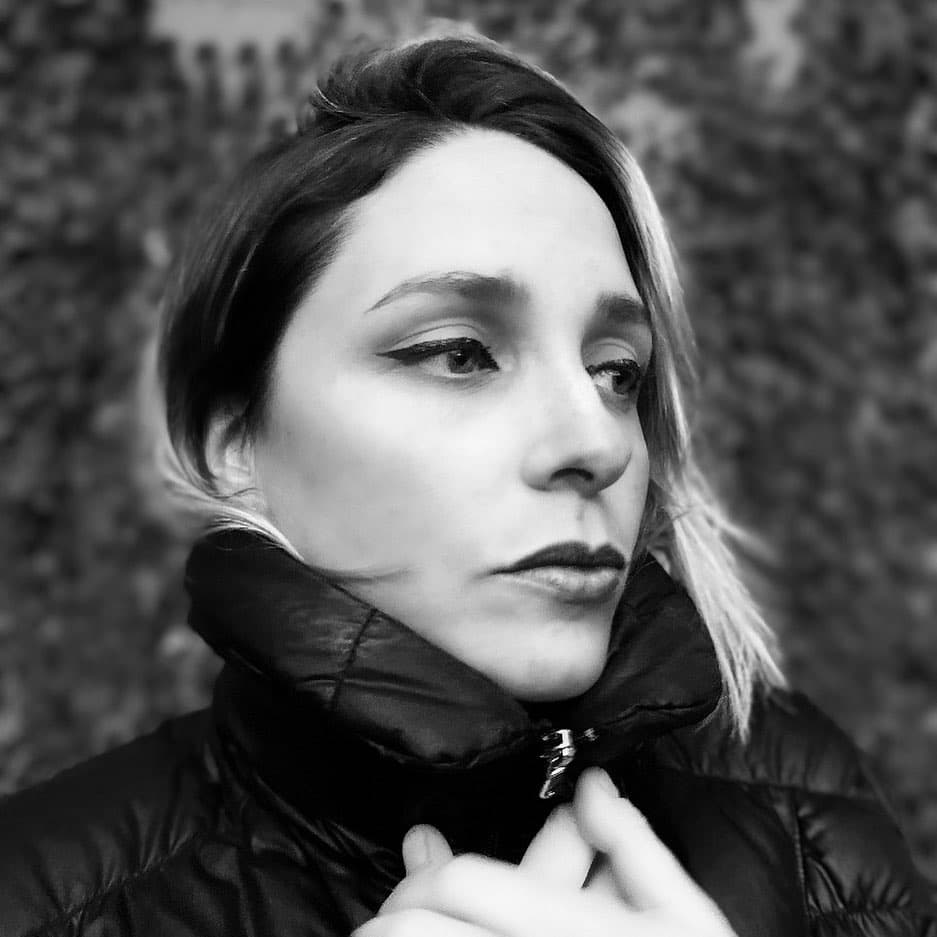 Después de participar en 'Rebelde', actuó en Lola, érase una vez', 'Alma de hierro' 'Miss XV' y finalmente en 'Like, la leyenda' (2018), fue su última aparición en televisión.